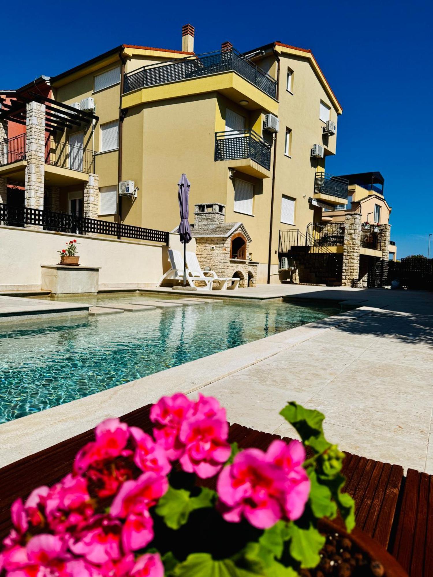 V&V Medulin Pool And Sea Apartment Exterior photo
